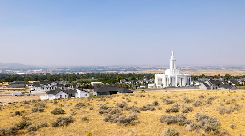 El templo de Pocatello, Idaho de la Iglesia de Jesucristo de los Santos de los Últimos Días se muestra en esa ciudad el lunes, 13 de septiembre de 2021. La primera palada para el templo se efectuó en la primavera de 2019.