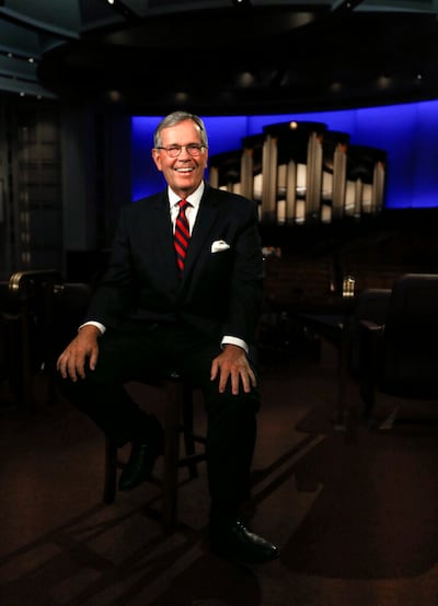 El ex gobernador de Utah Mike Leavitt habla sobre su nuevo papel como presidente del Coro del Tabernáculo en la Manzana del Templo, en el Centro de Conferencias de Salt Lake City el viernes, 6 de agosto de 2021.
