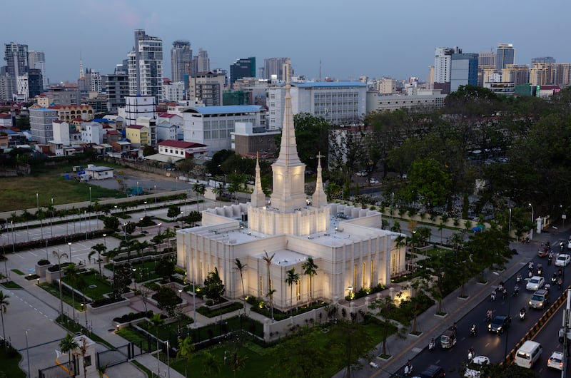 El Templo de Camboya Nom Pen al amanecer.