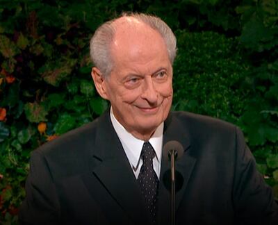 El élder Robert D. Hales.