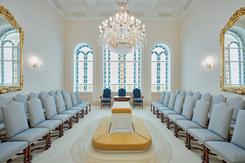 Una sala de sellamiento dentro del Templo de Yorba Linda, California.
