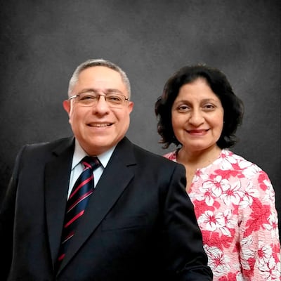 Alejandro Aníbal Mora Arauco y Blanca Elena del Consuelo Arévalo Hidalgo de Mora.