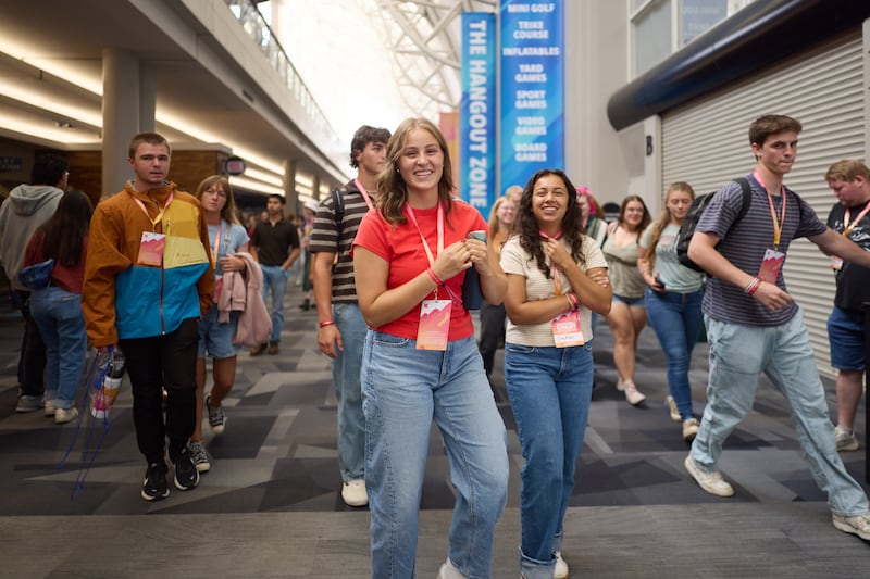 Miles de jóvenes adultos solteros se reúnen en el centro de Salt Lake City para la Conferencia YSA del Área de Utah de 2026 el viernes y sábado, 14-15 de agosto de 2026.