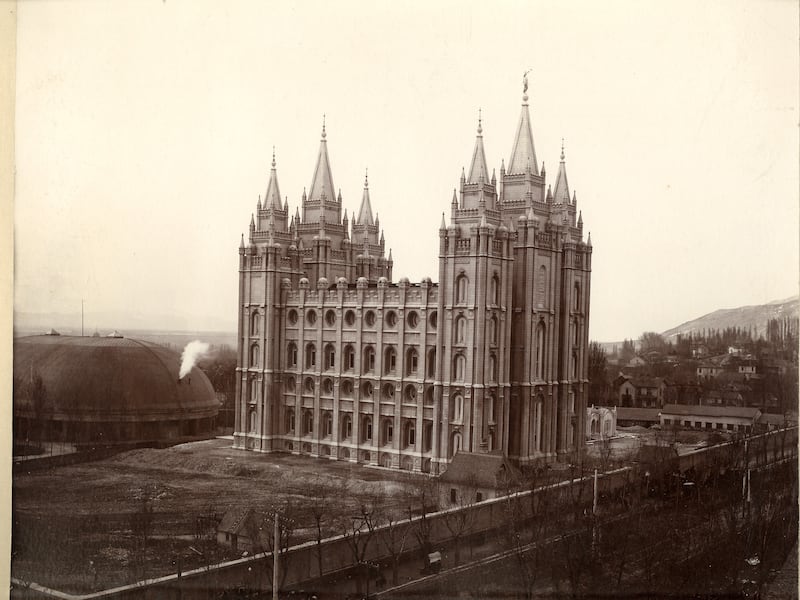 El Templo de Salt Lake después de su dedicación en abril de 1893.