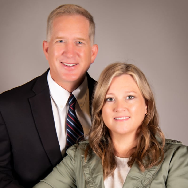 Scott E. Sears y Robin Sears, quienes servirán como presidente y compañera de la Misión México Puebla Sur a partir de julio de 2026.