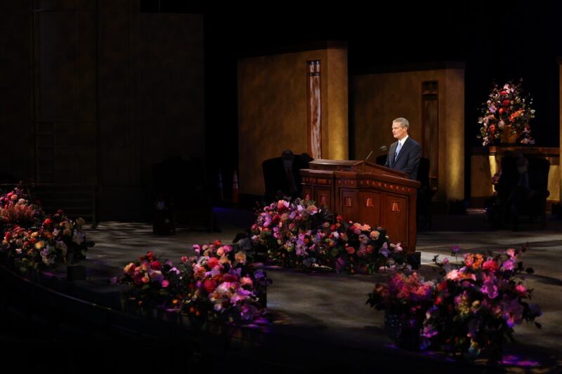 Elder David A. Bednar habla en la sesión del domingo, 4 de abril de 2021, por la tarde, de la 191ª Conferencia General Anual de La Iglesia de Jesucristo de los Santos de los Últimos Días.
