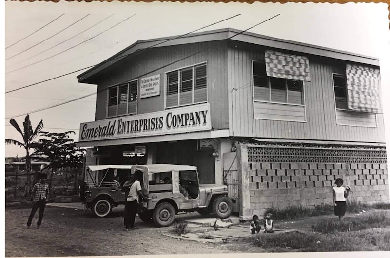 La primera capilla alquilada de la Iglesia en la ciudad de Davao, Filipinas, a finales de la década de 1960.
