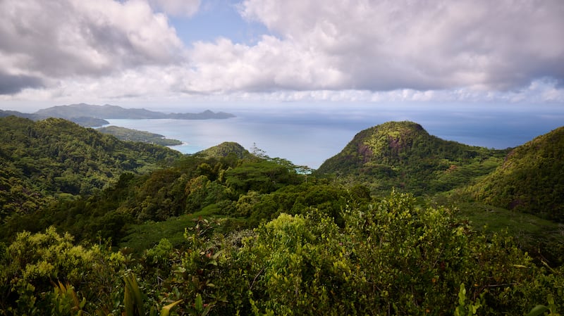 Una vista del Océano Índico en la isla de Seychelles el 27 de octubre de 2025.