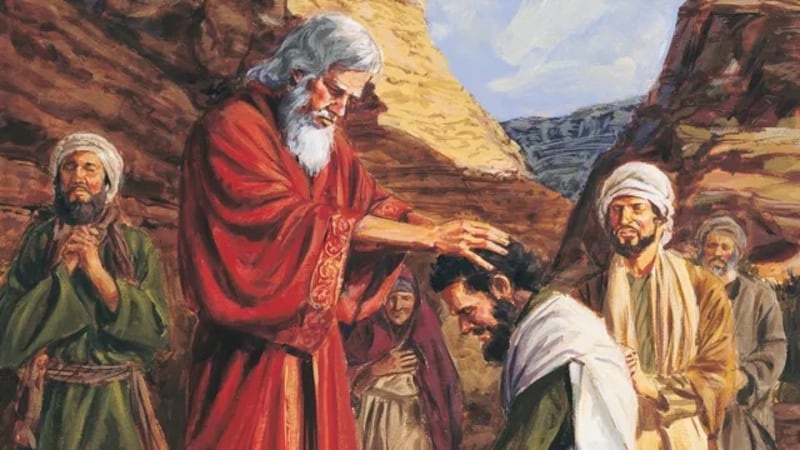 "Moisés ordenando a Josué" es una obra de Darrell Thomas.