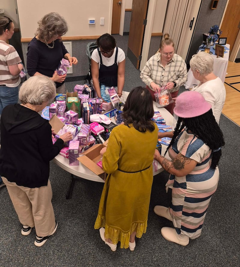 Las mujeres de la Estaca de Montgomery Alabama participan en un día de servicio el sábado 7 de marzo de 2026.