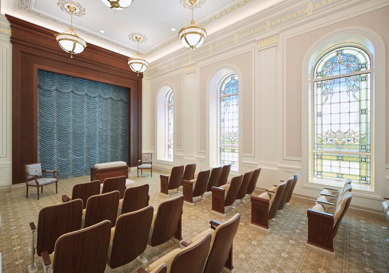 Una sala de instrucción dentro del Templo de Efraín, Utah.
