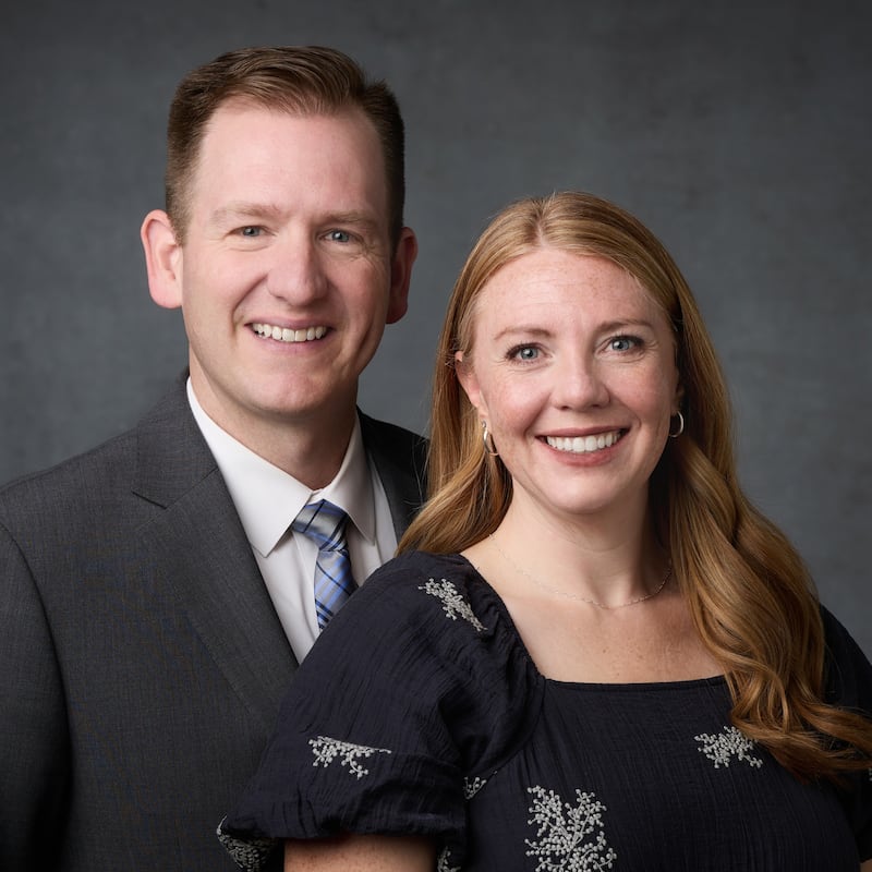 Morgan Fife y Jennie Fife, quienes servirán como presidente y compañera de la Misión Texas Houston Oeste a partir de julio de 2026.