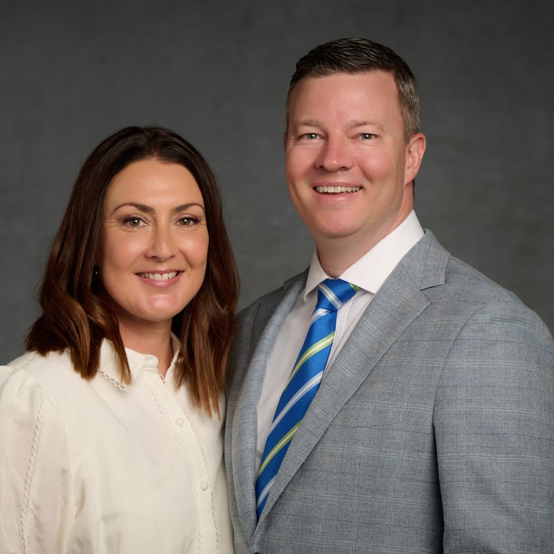 Ben Hobby y Deb Hobby, quienes servirán como presidente y compañera de la nueva Misión Zimbabue Harare Oeste a partir de julio de 2026.