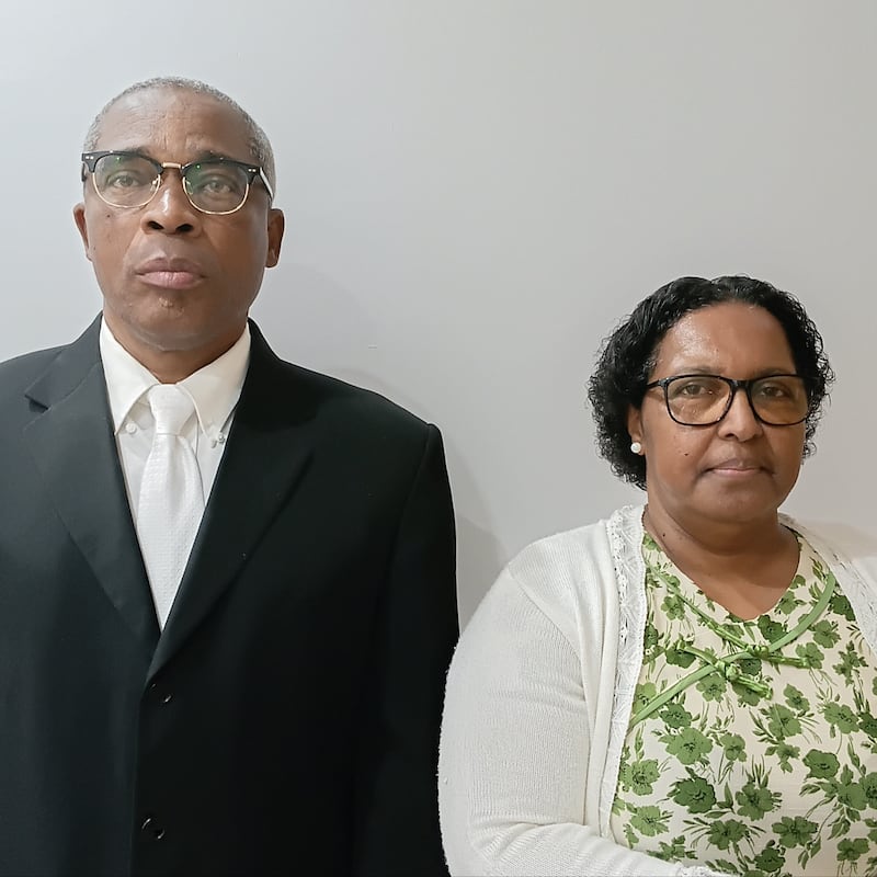 Austelino Silva Moreira y Emilia de Jesús Andrade Fonseca Moreira, quienes servirán como presidente y directora del Templo de Praia, Cabo Verde, a partir de septiembre de 2026.
