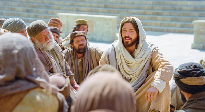 Jesucristo está representado en escena en videos de la Biblia publicados por La Iglesia de Jesucristo de los Santos de los Últimos Días.