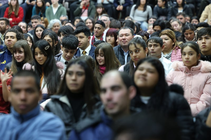 Los asistentes escuchan durante una reunión especial en Buenos Aires, Argentina, el 19 de mayo de 2026.