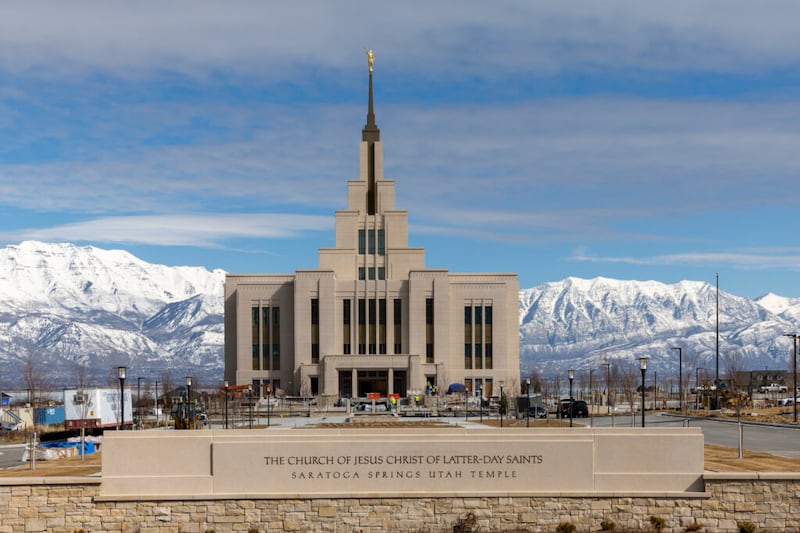 La construcción del Templo de Saratoga Springs, Utah, de la Iglesia de Jesucristo de los Santos de los Últimos Días continúa el viernes 11 de marzo de 2022.