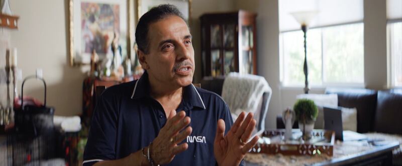 José Hernández habla sobre su crianza y sobre cómo llegó a ser astronauta durante su discurso principal virtual de RootsTech, que estuvo disponible en línea el 13 de febrero de 2026.