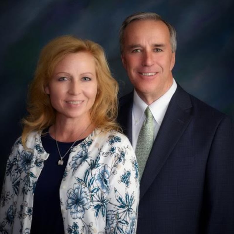 Tom F. Bailey y Michelle Bailey