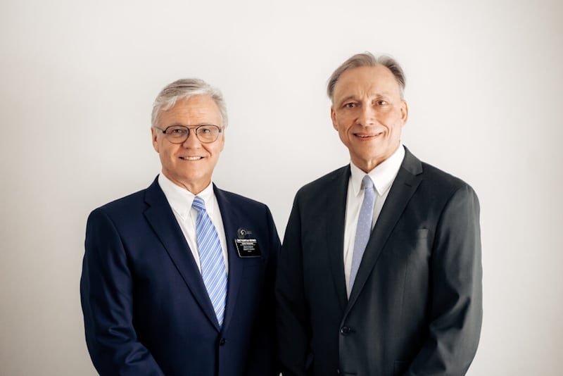 Los ex compañeros de misión Ismo Määttä y Ville Kervinen ahora servirán simultáneamente como presidente del Templo de Helsinki, Finlandia y presidente de la Misión Finlandia, Helsinki, respectivamente, a partir de agosto de 2021.