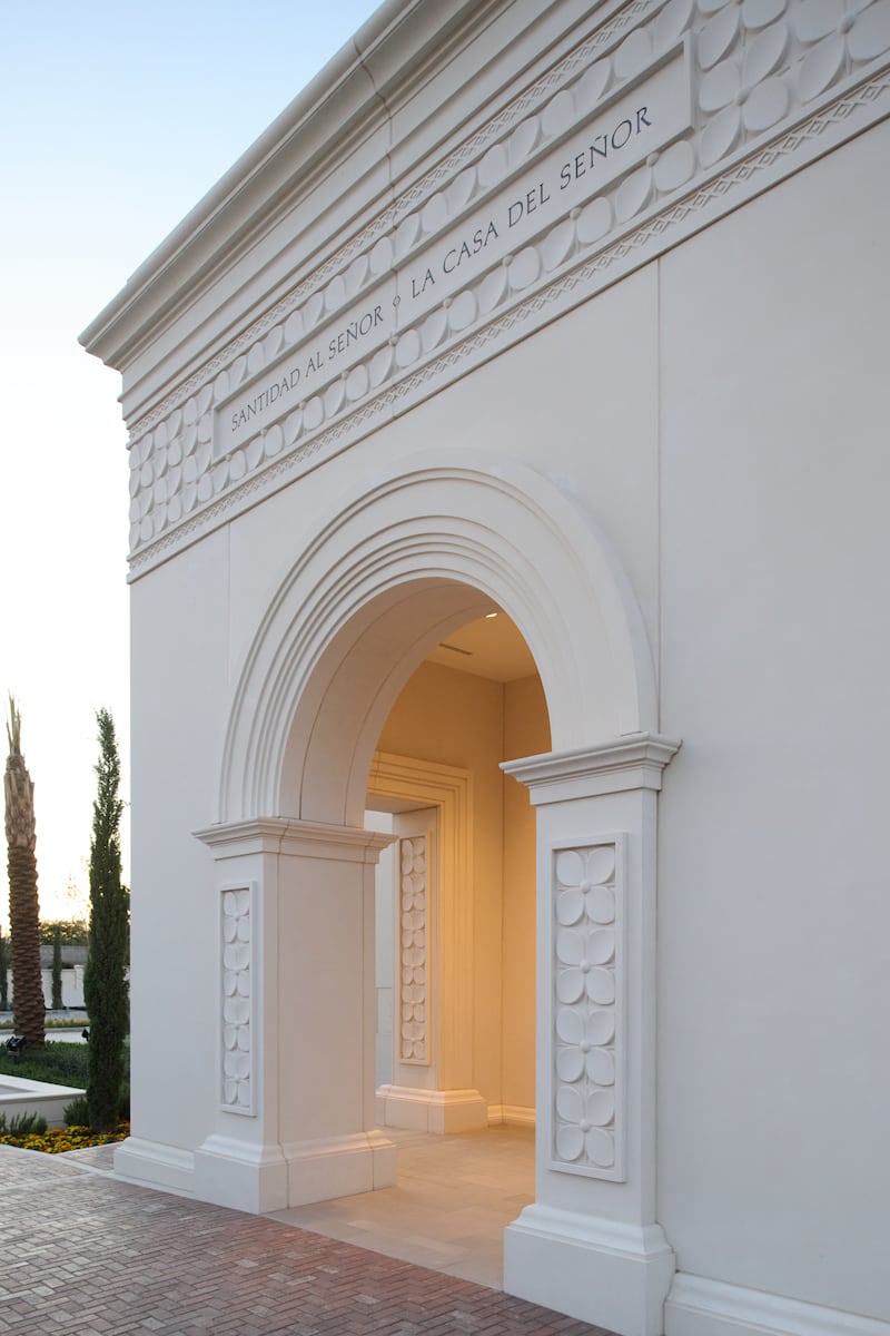 La entrada del Templo de Torreón México.