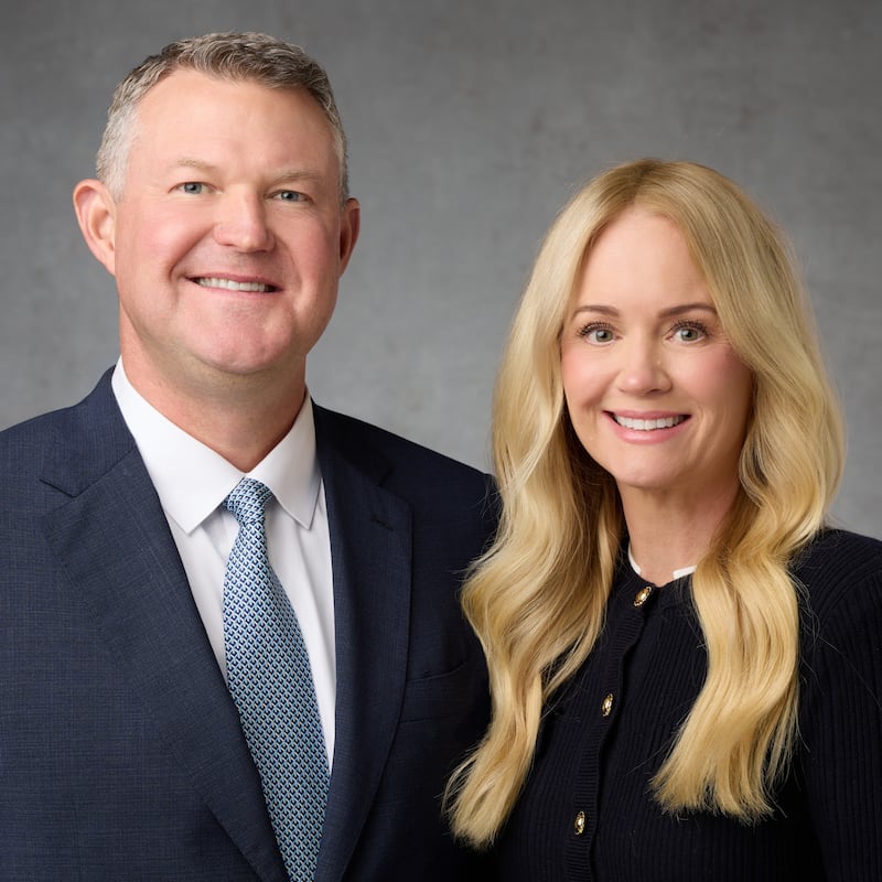 Jayson Newitt y Allison Newitt, quienes servirán como presidente y compañera de la Misión España Barcelona a partir de julio de 2026.