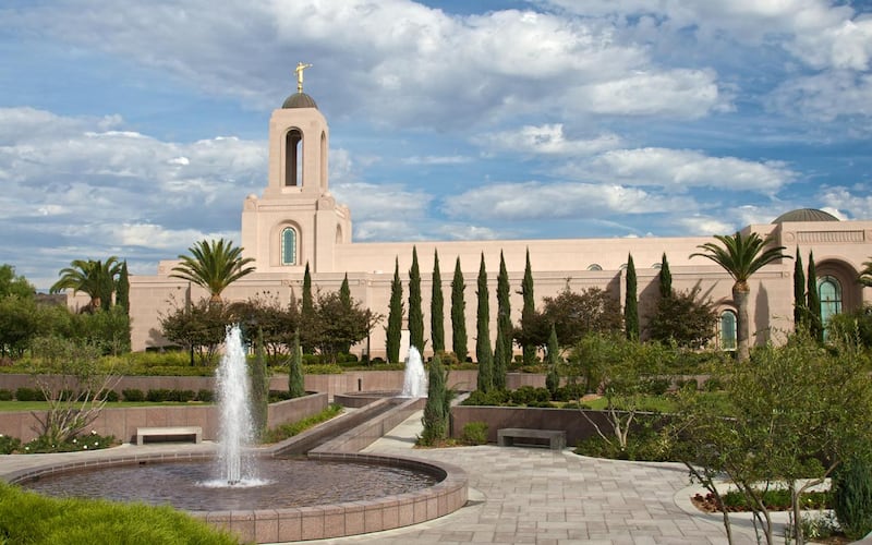 El Templo de Newport Beach, California.