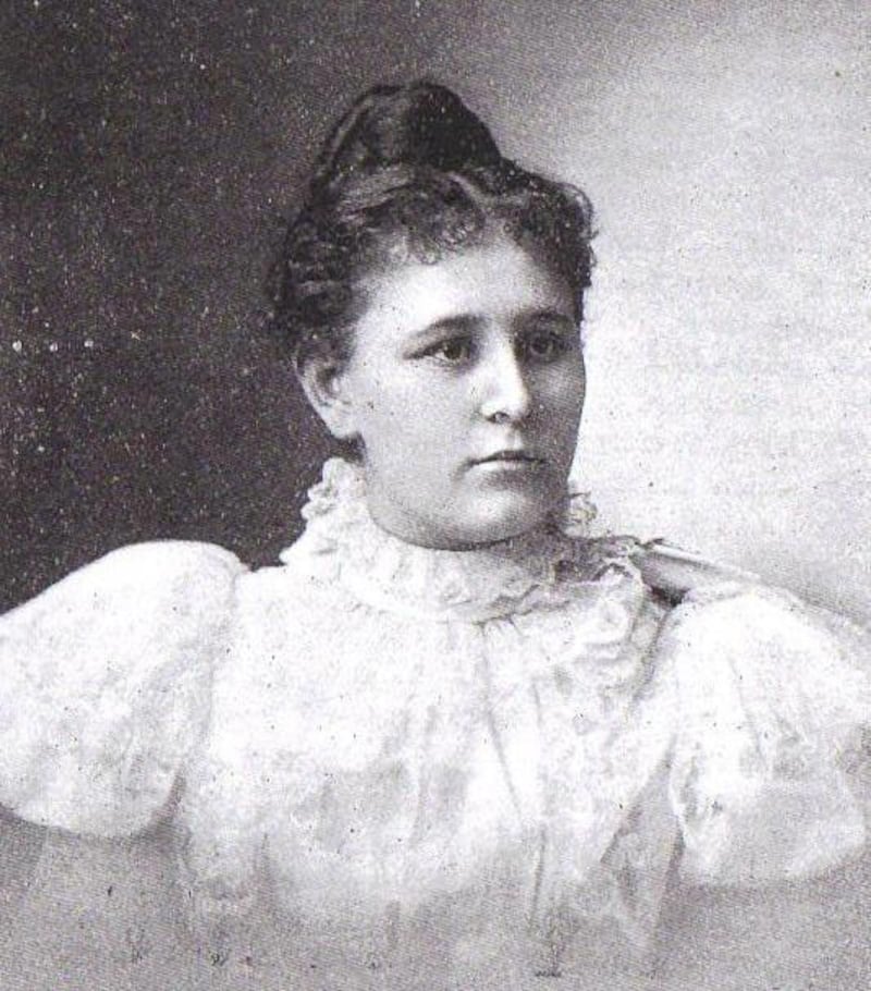 Amanda Inez Knight fue una de las primeras misioneras proselitistas solteras en la historia de la Iglesia. Fue asignada a la misión europea.