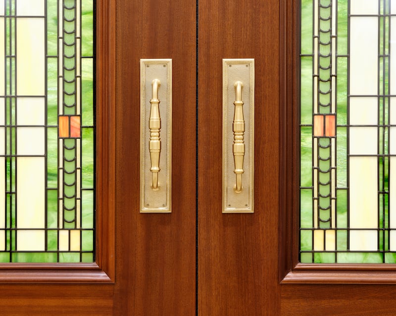 Puertas en el interior del Templo de Cody Wyoming.