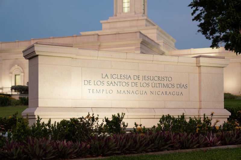 El letrero del monumento del Templo de Managua, Nicaragua.