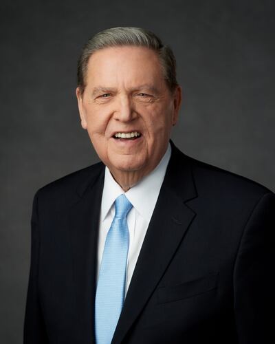 El élder Jeffrey R. Holland, del Cuórum de los Doce Apóstoles.
