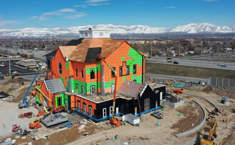 La construcción continúa en el Templo de Taylorsville Utah de la Iglesia de Jesucristo de los Santos de los Últimos Días en Taylorsville el viernes 11 de marzo de 2022.