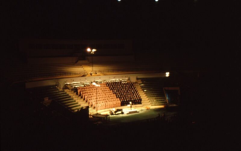 El Coro del Tabernáculo de la Manzana del Templo se presenta en el Ginásio do Ibirapuera en São Paulo, Brasil, en mayo de 1981.