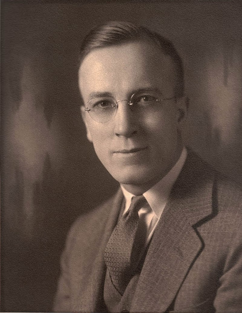 Lloyd E. Oaks, padre del Presidente Dallin H. Oaks.