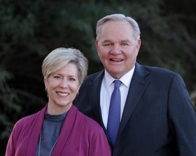 Julie Greer y Leonard D. Greer.