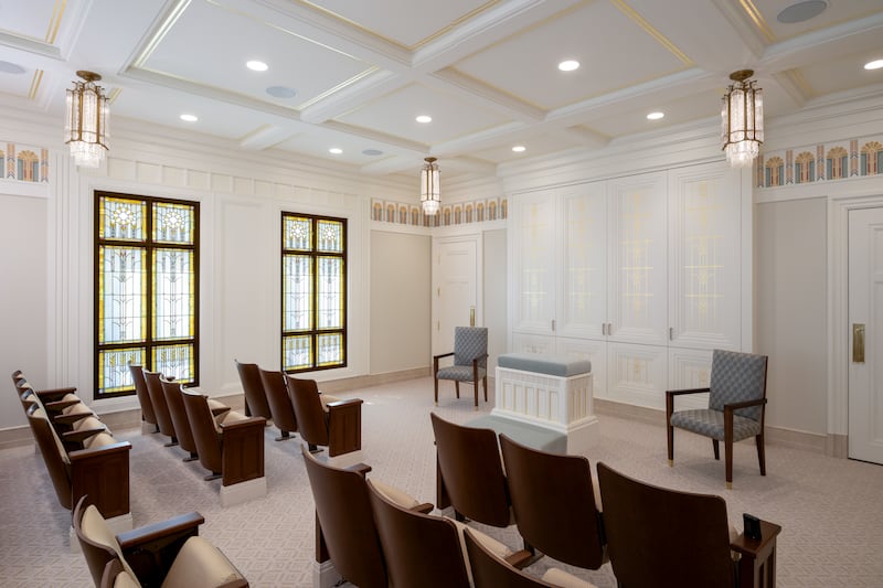 Una sala de instrucción dentro del Templo de Wichita, Kansas.
