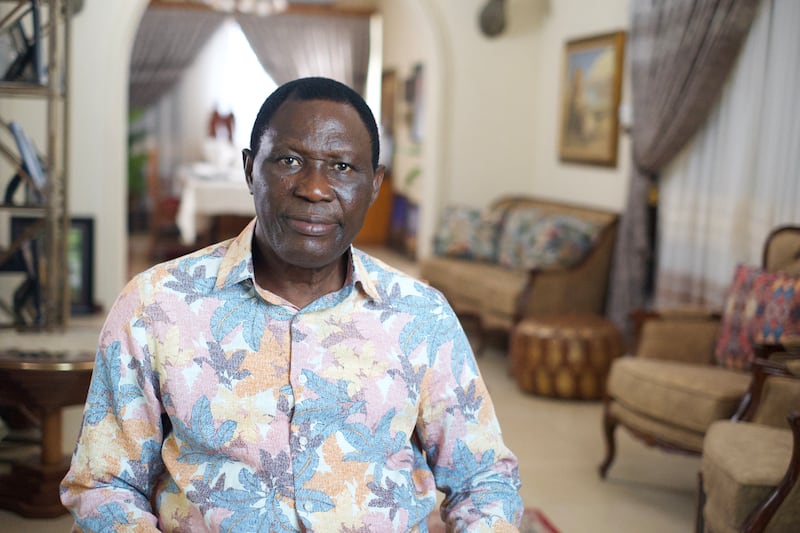 Richard Ahadjie es entrevistado para un episodio de "Voces de Fe" de la serie documental de Church News de 2026 "Registro Vivo".