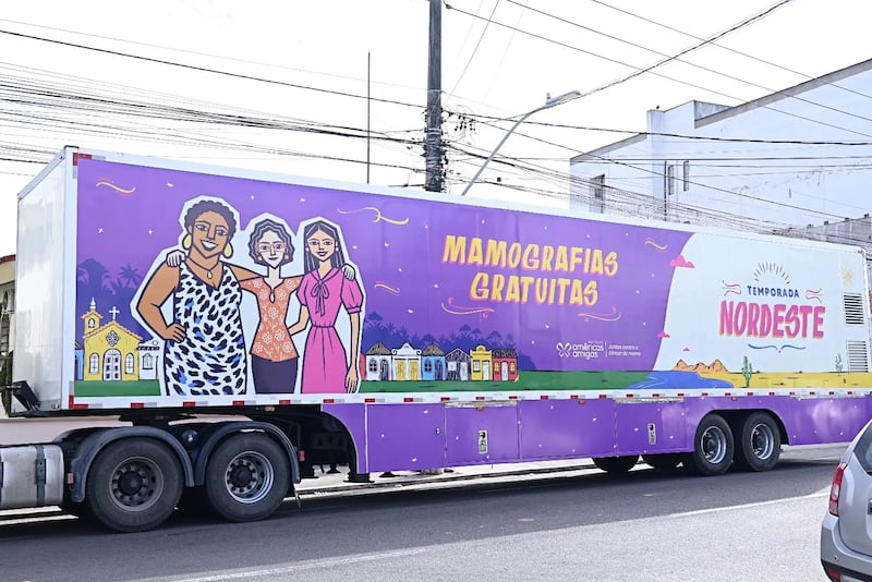 Una unidad móvil de salud viaja a diferentes regiones en el noreste de Brasil en agosto de 2026.