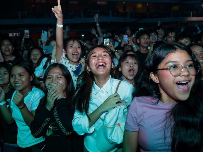 Miles de jóvenes asisten a "Walk With Me: The 2026 Youth Concert" en Cagayán de Oro, Filipinas, 19 de septiembre de 2026.