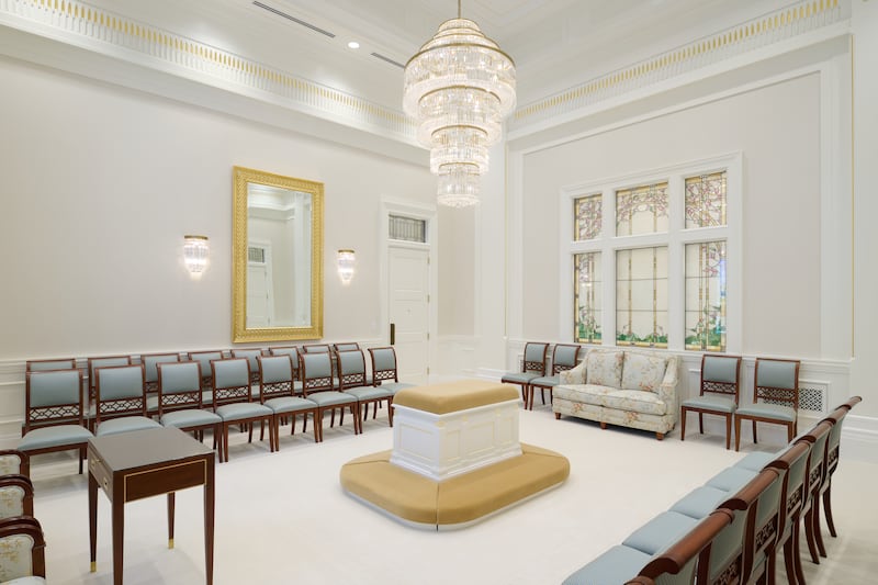 Una sala de sellamientos en el Templo de Willamette Valley, Oregón.