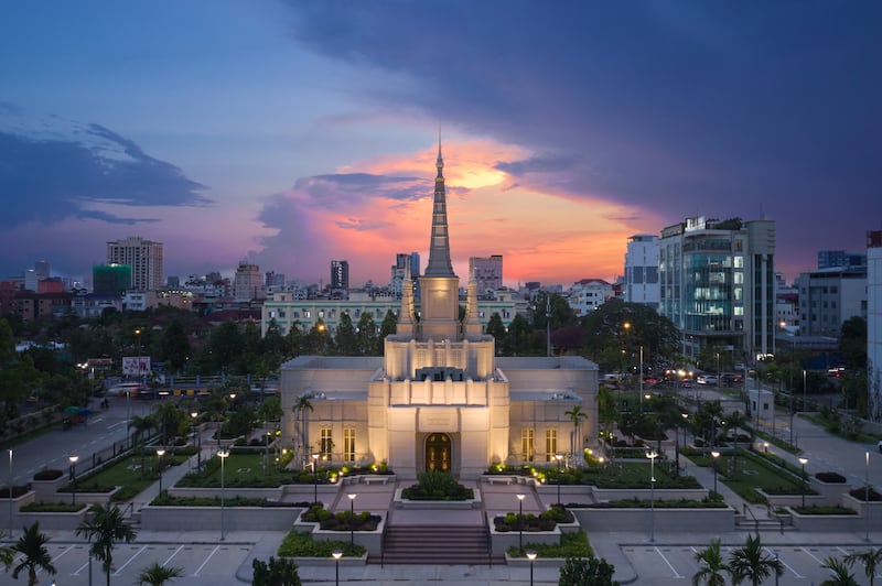 El Templo de Phnom Penh, Camboya, al amanecer.