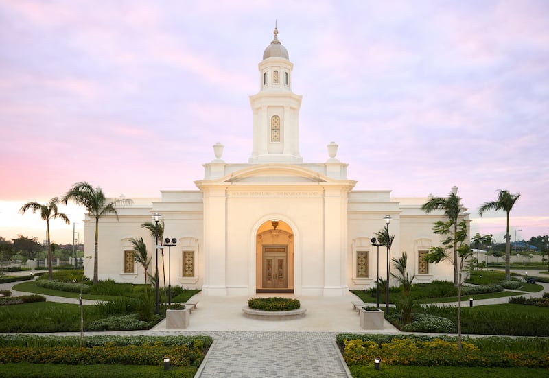 El exterior del Templo de Bacolod, Filipinas.