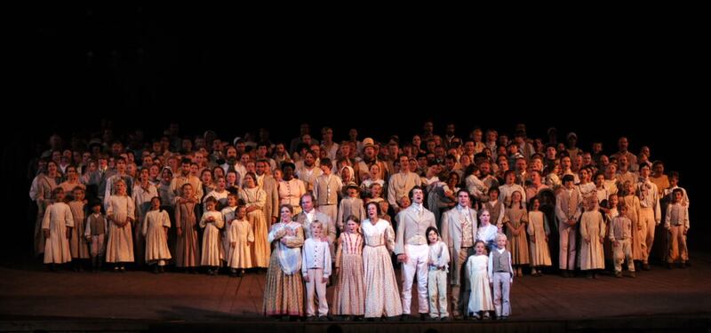 El Espectáculo de Nauvoo está programado del 5 al 30 de julio de 2022 en la histórica Nauvoo, Illinois. Está compuesto por un elenco principal de artistas profesionales y elencos familiares que cambian cada semana.