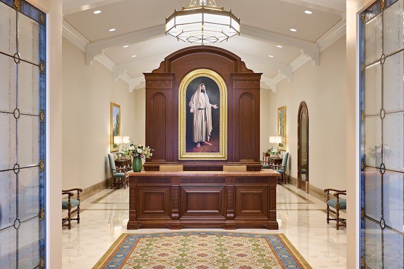 El escritorio de recomendaciones del Templo de Yorba Linda, California.