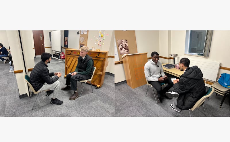 Los misioneros ayudan a los estudiantes de EnglishConnect a practicar inglés durante una clase en Southampton, Inglaterra, martes 14 de julio de 2026.