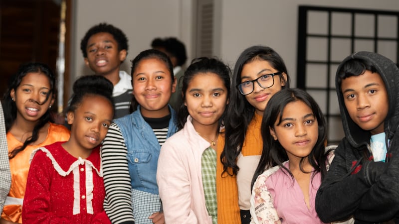 Jóvenes asisten a una sesión devocional en la Capilla Ampefiloha en Antananarivo, Madagascar, 29 de agosto de 2026.