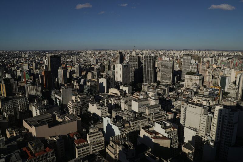 Con más de 12 millones de residentes, las extensiones de edificios altos definen las vistas de São Paulo, Brasil, el domingo, 20 de mayo de 2018.