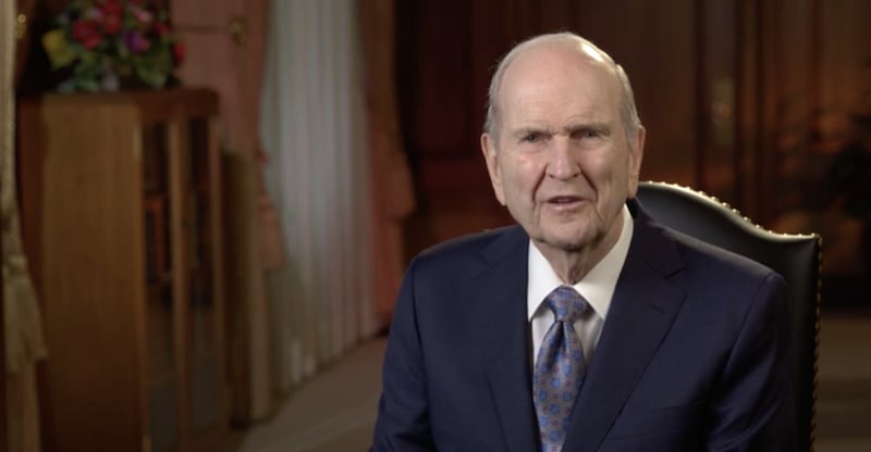 El presidente Russell M. Nelson se dirigió a las víctimas de incendios forestales en el oeste de Estados Unidos el domingo, 15 de noviembre del 2020 y les pidió que miren hacia el futuro con esperanza.