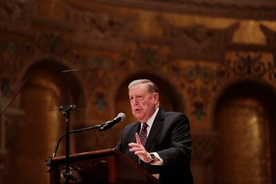 El élder Jeffrey R. Holland, del Cuórum de los Doce Apóstoles, habla durante un evento para jóvenes adultos en la Iglesia Memorial de Stanford en el campus de la Universidad de Stanford en Stanford, California, el domingo, 9 de febrero de 2020.