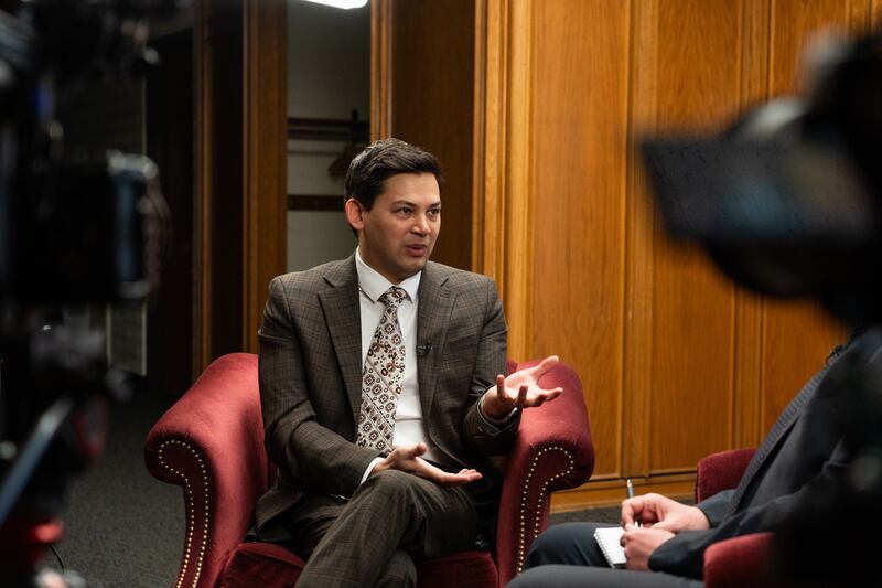 Jonathan Wing habla durante la grabación del pódcast de Church News que se transmitirá el martes 3 de marzo de 2026.